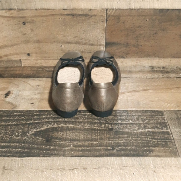 Clanks Collection Flats - Picture 2 of 4